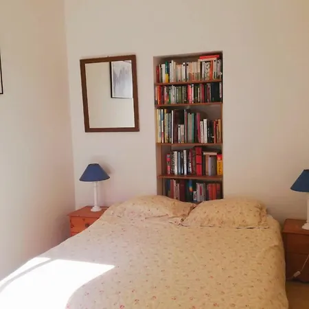 Beautiful House Facing The Alder Wood And Dom wakacyjny